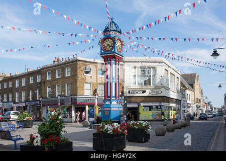 Sheerness Uhrturm, High Street, Sheerness, Isle of Sheppey in Kent, England, Vereinigtes Königreich Stockfoto