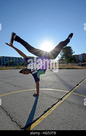 Breakdancer John Lartey führt auf der Straße Stockfoto