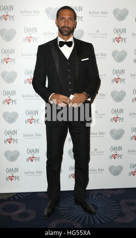 17. November 2016 - Rio Ferdinand Teilnahme an Kette der Hope Gala Ball 2016 im Grosvenor House Hotel in London, England, UK Stockfoto