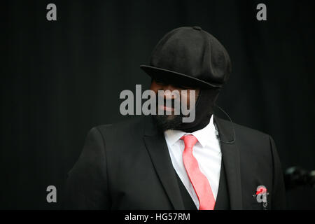 Gregory Porter auf der Pyramide-Bühne beim Glastonbury Festival, würdig Farm.UK durchführen Stockfoto