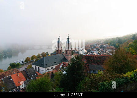 Miltenberg: Blick von der Burg Mildenburg, der Altstadt und dem Main, Unterfranken, Franken, Bayern, Bayern, Deutschland zu senken Stockfoto