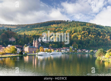 Miltenberg: Blick von der Main-Brücke in die Altstadt und Burg Mildenburg, Unterfranken, Unterfranken, Bayern, Bayern, Deutschland Stockfoto