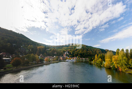 Miltenberg: Blick von der Main-Brücke in die Altstadt und Burg Mildenburg, Unterfranken, Unterfranken, Bayern, Bayern, Deutschland Stockfoto