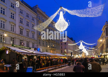 Wien, Wien: Straße Graben mit Punsch Stand im Advent, Weihnachten, Beleuchtung, Weihnachtsdekoration, 01., Wien, Österreich Stockfoto