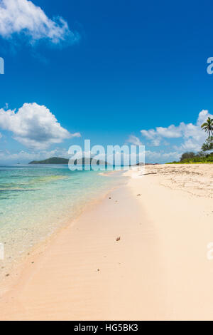 Schönen weißen Sandstrand auf Monuriki (Cast Away Insel), Mamanuca Inseln, Fidschi-Inseln, Süd-Pazifik Stockfoto