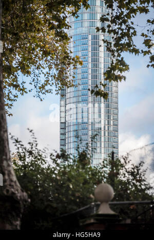 Der Turm, St. George's Wharf, Vauxhall, London Stockfoto