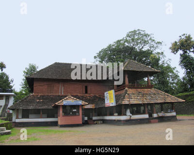 Rajarajeshwari Tempelfassade, Kannur, Kerala, Indien Stockfoto