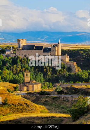 Spanien, Kastilien und Leon, Segovia, Ansicht des Alcazar. Stockfoto