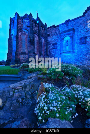 Großbritannien, Schottland, Lothian, Edinburgh, Twilight Blick auf das Edinburgh Castle. Stockfoto