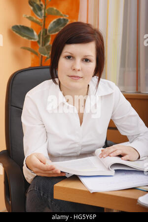 Weibliche Studenten studieren Stockfoto