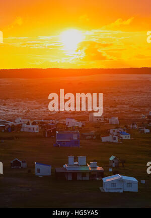 Uruguay, Rocha Abteilung erhöhten Blick auf die Cabo Polonio bei Sonnenuntergang. Stockfoto