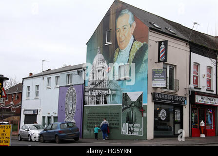 Hugh Smyth OBE Wandbild auf der Shankill Road in Belfast Stockfoto