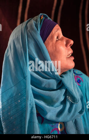 Ksar Elkhorbat, Marokko.  Frau mittleren Alters Amazigh-Berber. Stockfoto