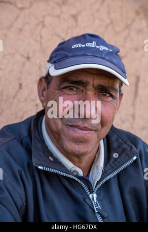 Ksar Elkhorbat, Marokko.  Menschen mittleren Alters Amazigh Berber. Stockfoto