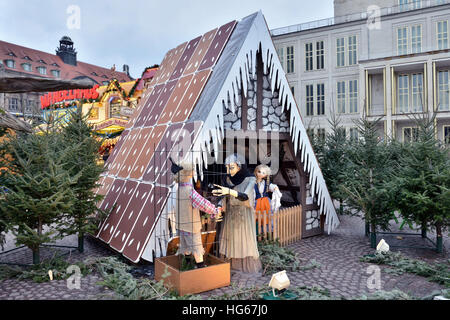 Szenen illustriert deutsche Folklore und magische Geschichten für Kinder auf Weihnachtsmarkt in Leipzig, Deutschland am 21. Dezember 2014 installiert Stockfoto