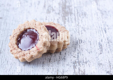 Kekse mit Marmelade Stockfoto