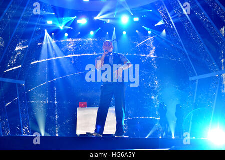 Miami, FL, USA. 31. Dezember 2017. Coolio führt während der Revolution des neuen Jahres Pitbull auf Bayfront Park am 31. Dezember 2016 in Miami, Florida. © Mpi10/Medien Punch/Alamy Live-Nachrichten Stockfoto