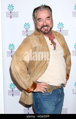 Palm Springs, CA. 4. Januar 2017. John Callahan im Ankunftsbereich für DO es OR DIE Weltpremiere am 28. jährlichen Palm Springs International Film Festival, Annenberg Theater, Palm Springs, CA 4. Januar 2017. © Priscilla Grant/Everett Collection/Alamy Live-Nachrichten Stockfoto