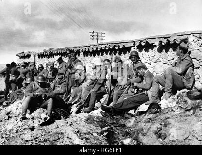 Das Nazi-Propagandafilm zeigt den Vormarsch der Francos-Truppen nach Madrid, Spanien, November 1936. Vier Kilometer vor Madrid machten die Truppen eine Pause. Fotoarchiv für Zeitgeschichtee - KEIN KABELDIENST - | weltweite Nutzung Stockfoto