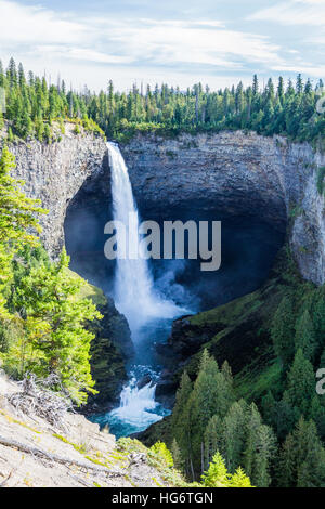 Helmcken Falls ist ein 141 m Wasserfall auf dem Murtle River im Wells Gray Provincial Park in British Columbia, Kanada. Der Schutz der Helmcken Fall Stockfoto