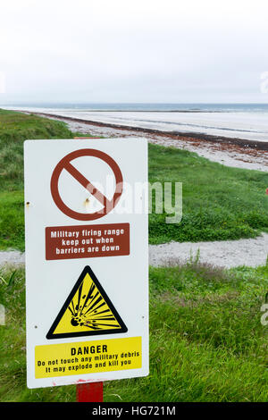 Ein Warnzeichen in der South Uist Missile Range von Qinetiq in den äußeren Hebriden betrieben. Stockfoto