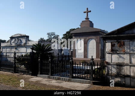 NEW ORLEANS, LA: Gräber auf dem Lafayette Cemetery, im Garden District. 14.11.16 Stockfoto