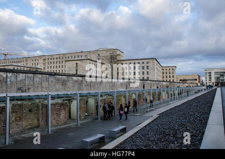 Topographie des Terrors an einem grauen Tag Stockfoto