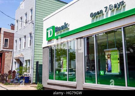 New York City, NY NYC Queens, Long Island City, TD Bank, außen, Logo, Schild, Nachbarschaft, NY160723035 Stockfoto