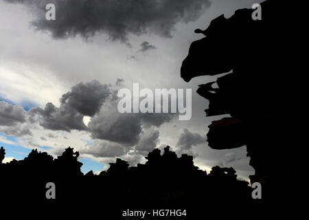 Fantasy Canyon Utah Wüste Felsformationen und Gewitterwolken Stockfoto