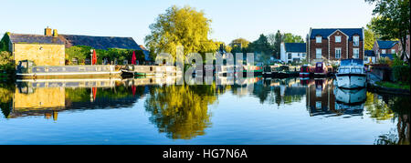 Genähte Panorama des Tithebarn Beckens am Lancaster-Kanal bei Garstang Lancashire England Stockfoto