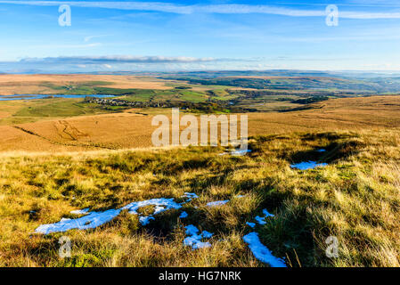 Blick vom Winter Hill Lancashire in das Dorf von Belmont und West Pennine Mauren Stockfoto