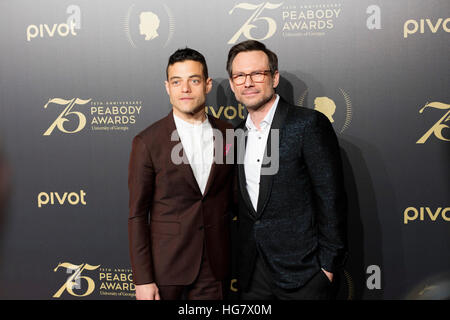 Rami Malek und Christian Slater kommen bei den 75. Peabody Awards am 21. Mai 2016 in New York City. Stockfoto