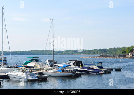 Burlington, USA - 28. Mai 2016: Boote an einem Dock in Burlington, Vermont, USA Stockfoto