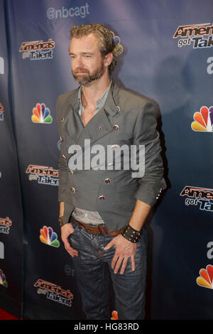 William Close kommt in America es Got Talent Saison 10, Live-Voting-runden-Kick-off Show. Stockfoto