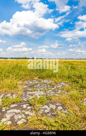 Berlin Tempelhof, ehemaliger Flughafen in Berlin City, Deutschland. Seit 2008 als Erholungsraum bekannt als Tempelhofer Feld Stockfoto