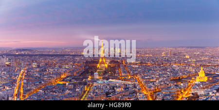 Aerial Nachtansicht von Paris, Frankreich Stockfoto