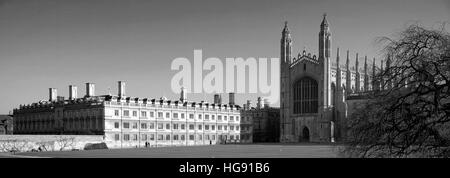 Winter, Dezember, Januar, die Rücken, Kings College Chapel, Clare College Gebäude, Fluss Cam, Cambridge City, Cambridgeshire, England Stockfoto