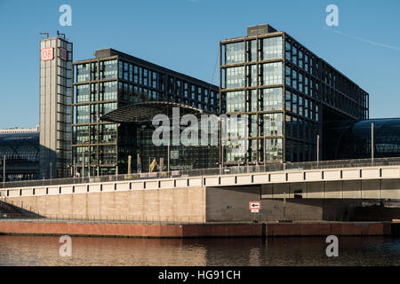 Der Berliner Hauptbahnhof (Hauptbahnhof) in Berlin, Deutschland. Stockfoto