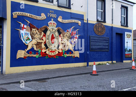 Jungen Flute Band Wandbild auf der Shankill Road in Belfast Stockfoto