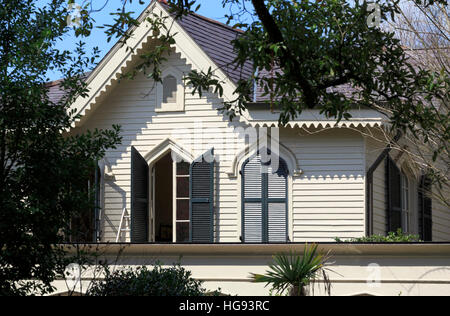 Architektonisches Detail eines historischen Hauses im Garden District, New Orleans Stockfoto