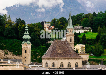 Franziskanerkirche und St. Peter Abbey Kloster Ansicht, Salzburg, Österreich Stockfoto