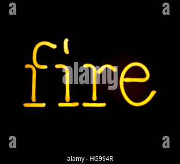 Das Wort Feuer geschrieben in Neonlampe Stockfoto
