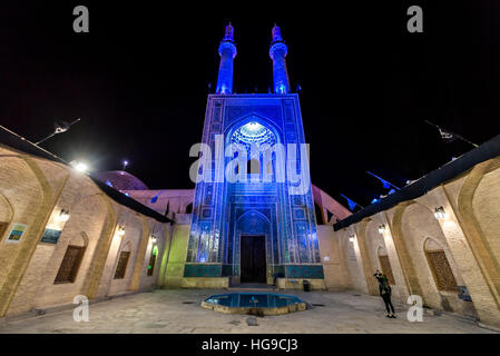 Iwan der 800 Jahre alten grand, congregational Jameh Moschee von Yazd Stadt im Iran Stockfoto