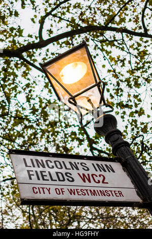 Lincolns Inn Felder Straße Licht, London, England, U.K Stockfoto