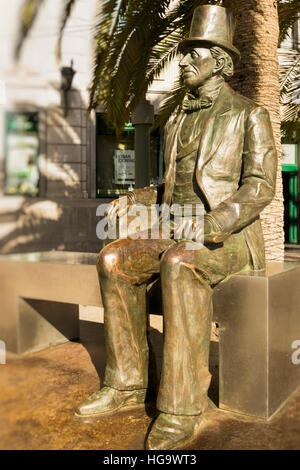 Provinz Málaga, Costa Del Sol, Malaga, Andalusien, Spanien.  Statue, die Feiern des 1865 Besuchs in Malaga der dänischen Autor Hans Christian Andersen Stockfoto