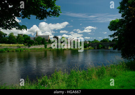 Fluss-Tweed in Kelso, Scottish Borders Stockfoto