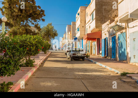 Straßenansicht der Hafenstadt Sidi Ifni, südwestlichen Marokko. Stockfoto