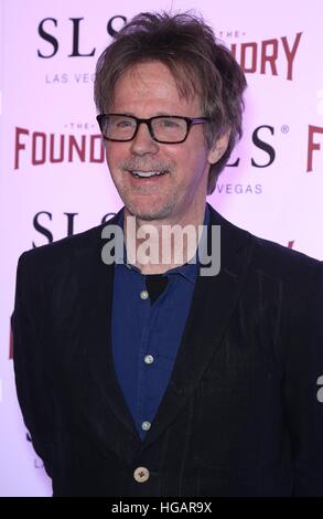 Las Vegas, NV, USA. 6. Januar 2017. Dana Carvey im Ankunftsbereich für REUNITED Residency bei THE FOUNDRY, SLS Las Vegas, Las Vegas, NV 6. Januar 2017. © MORA/Everett Collection/Alamy Live-Nachrichten Stockfoto