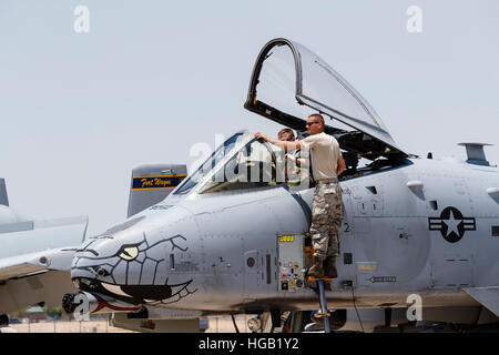 Ein US-Air Force a-10 Thunderbolt II auf der Rampe Davis Monthan Air Force Base. Stockfoto