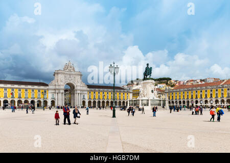 Lissabon, Portugal - 19. März 2016: Ansicht des Platzes Comercio (Praça Do Comércio) in Lissabon, Portugal Stockfoto